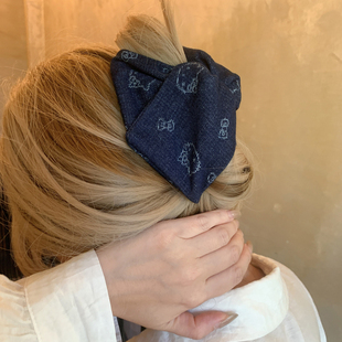 猫咪kt 鲨鱼夹大号发量大 洋气牛仔布三角抓夹女高级感2026新款