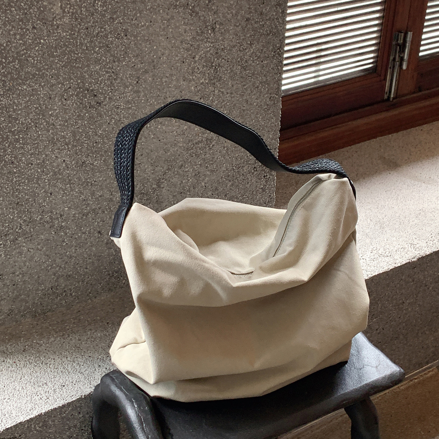 米色极简大容量托特包大包