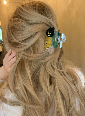 减龄感 超好看蜜蜂半扎发抓夹女高级感2026新款卡通鲨鱼夹发饰
