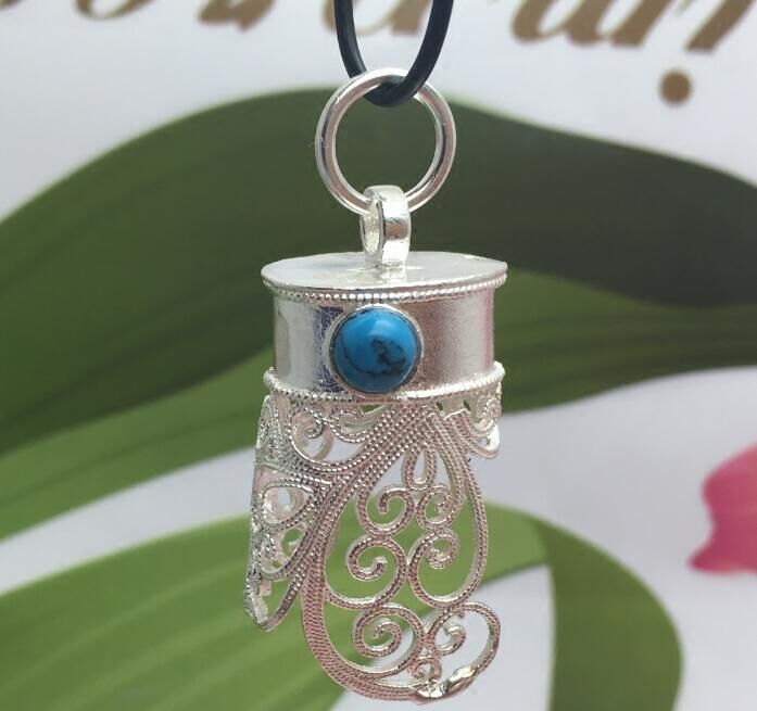 925纯银狼骨头套髀石套包银红蓝松石吊坠男项链狼牙套配件护身符在类目 饰品/流行首饰/时尚饰品新, 项坠/吊坠中 - 来自Buy2taobao.com提供专业的淘宝代购服务