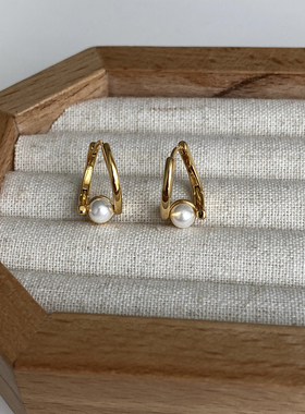 Aaim 小众设计感珍珠耳环女简约气质百搭耳钉时尚精致小巧耳饰