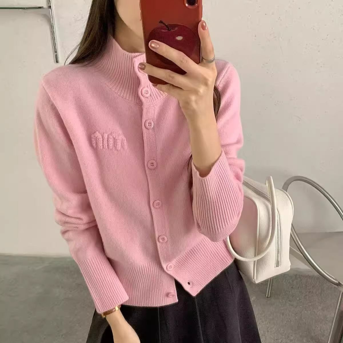 100%全羊毛字母刺绣针织开衫女