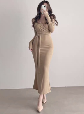 三小姐的咖啡当天发韩国代购正品ME265显腰身~V领系带长款连衣裙