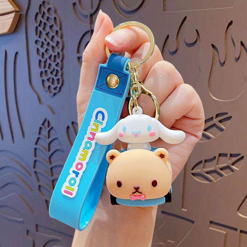 卡通可爱三丽鸥情侣拽拽小车钥匙扣创意汽车书包公仔挂件小礼品