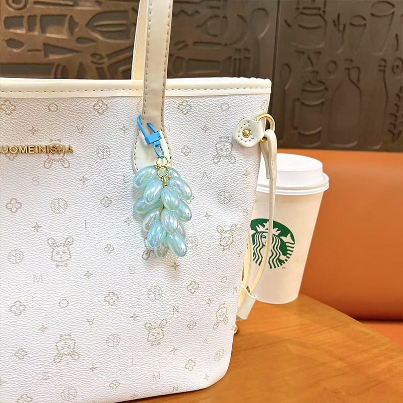 创意幻彩水晶葡萄精致可爱水果提子挂件包包配饰小礼品,服饰配件/皮带/帽子/围巾,钥匙扣,淘宝优惠券,粉丝福利购,淘宝优惠卷