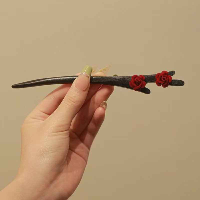 红色玫瑰花朵发簪女古风盘发