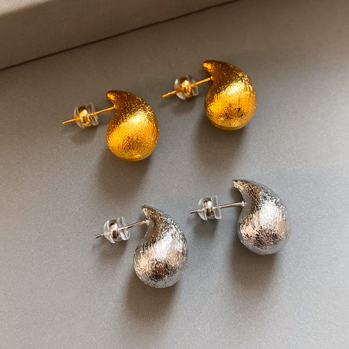 S925银针拉丝水滴型极简耳环