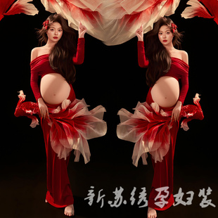 孕妇拍照服装影楼新款新年锦鲤主题红色高级连衣裙肖像艺术摄影服