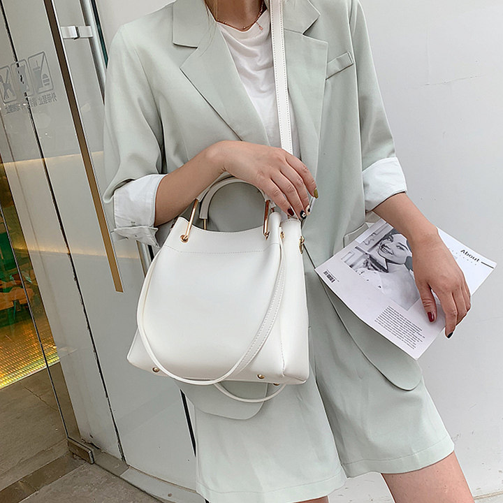 女包2024春季新款潮百搭简约时尚水桶包单肩斜挎包大容量手提小包
