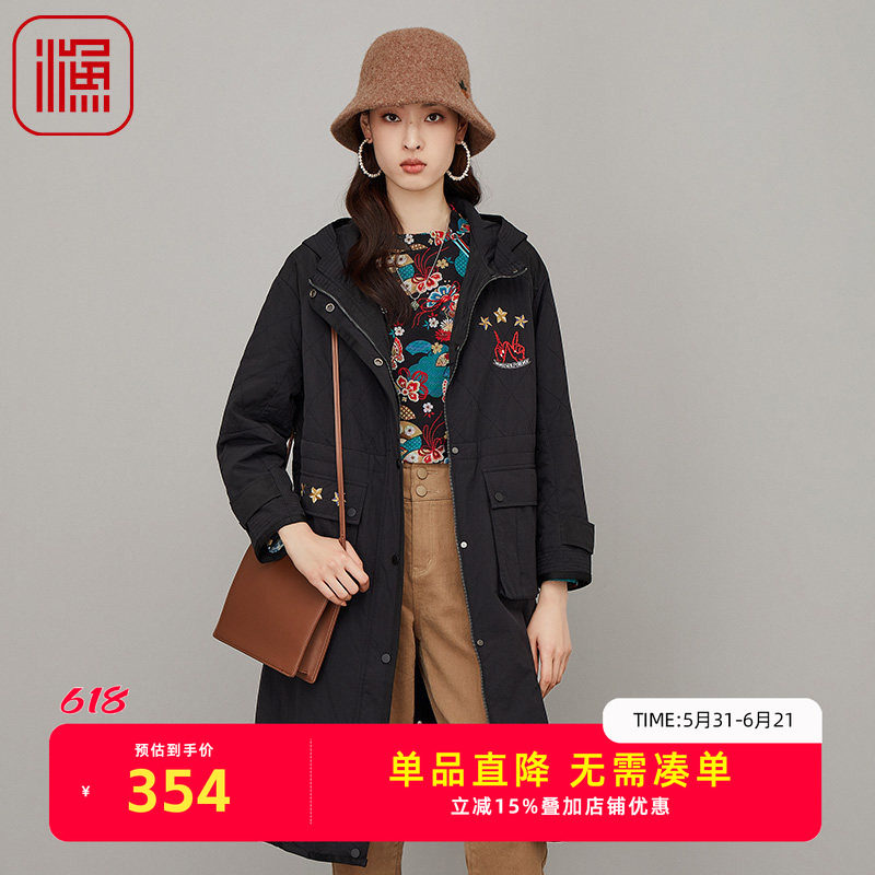 渔服饰冬装女年新款过膝长款刺绣花带帽冬季棉衣外套FGFD4031