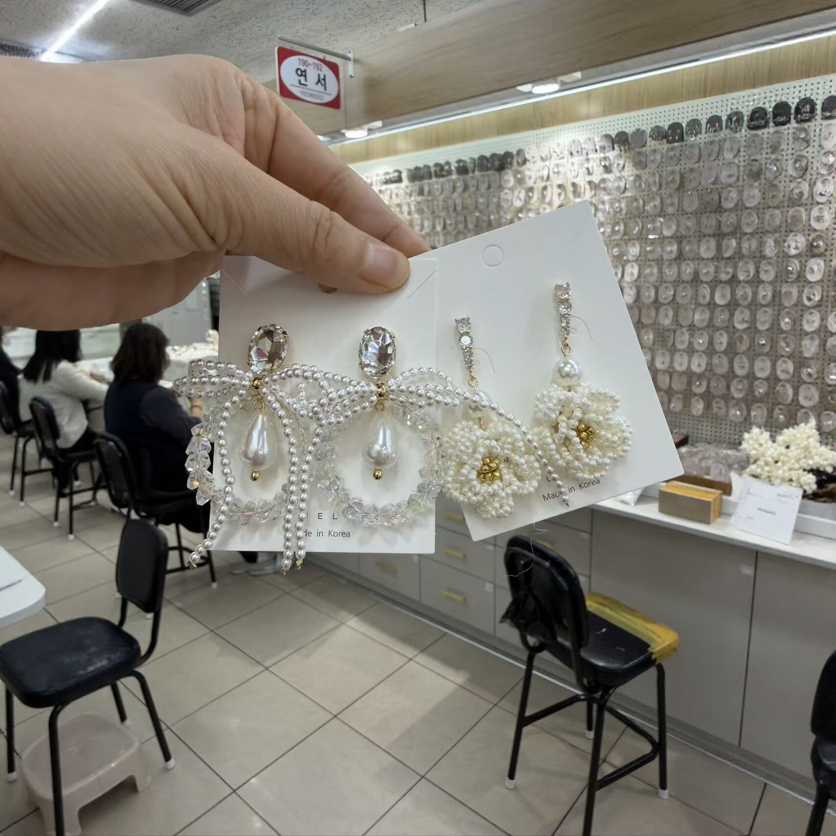 韩国进口耳环东大门新款手工款精致珍珠串珠花瓣花朵高档气质耳钉