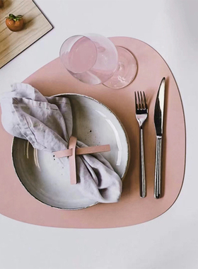 皮革餐垫北欧风纯色异形粉色桌垫防水防油隔热垫家用西餐垫可定制