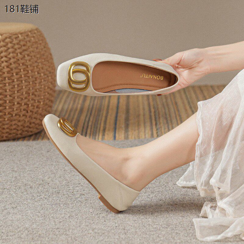 真皮软皮软底工作鞋女黑色41-43职业通勤久站不累脚方头平底单鞋