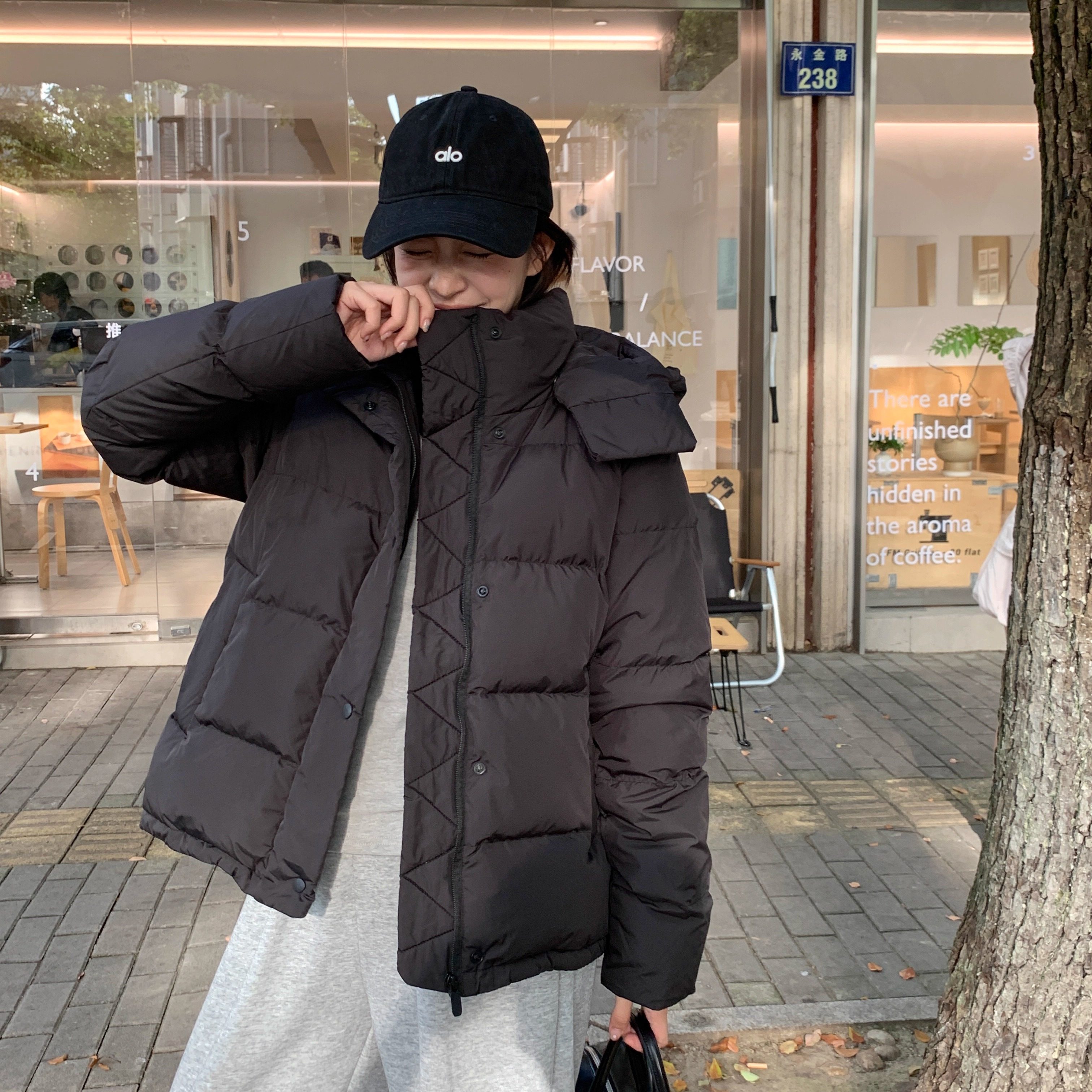 羽绒服短款五格女冬季2025年新款小个子超好看高级感韩版加厚外套