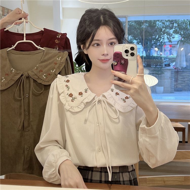 刺绣木耳边娃娃领宽松灯芯绒衬衫