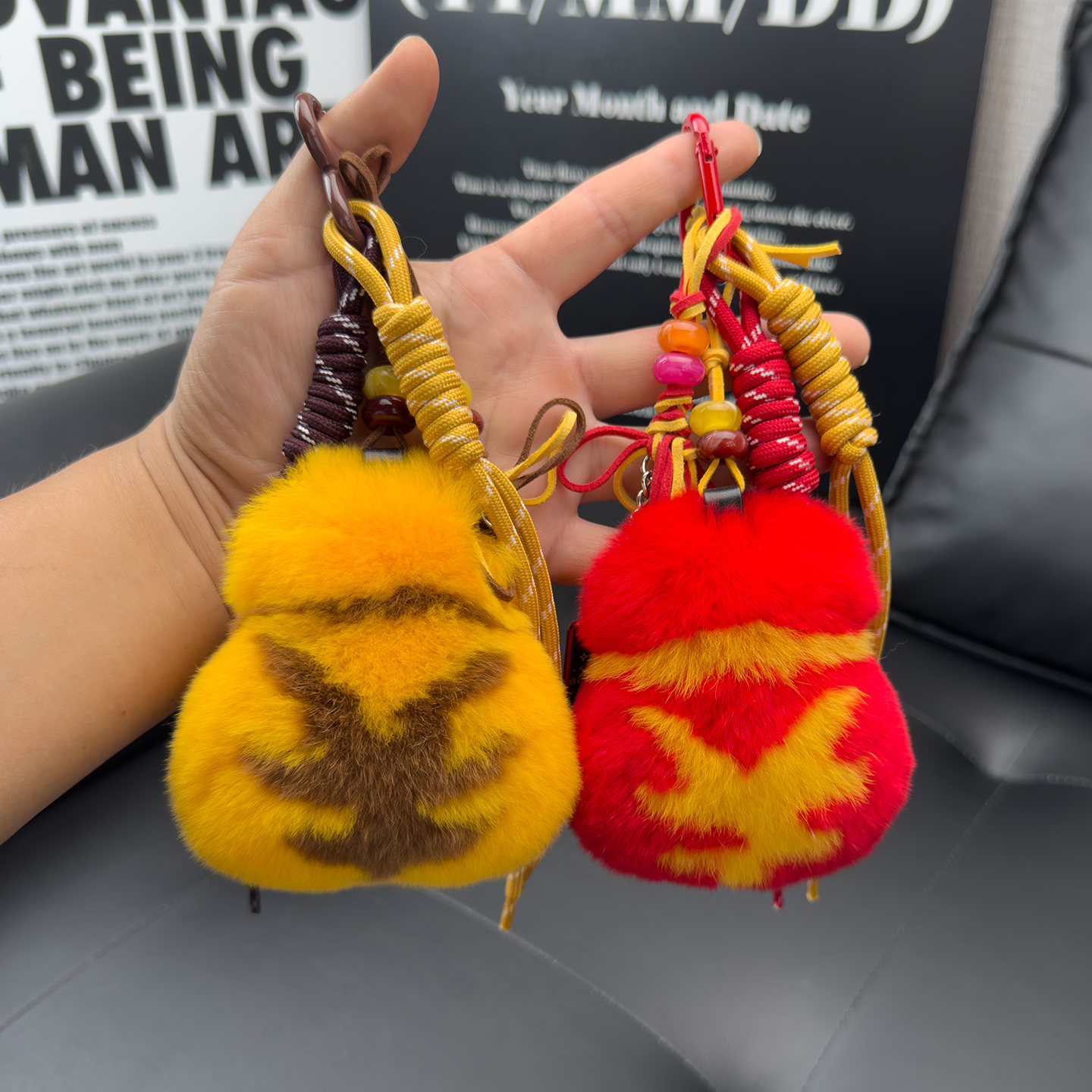 真獭兔毛小福袋代代有钱钥匙扣