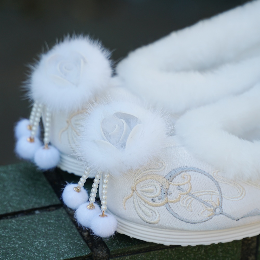 原创冬季古装古风汉服鞋女绣花棉鞋内增高明制加绒加厚靴子汉元素