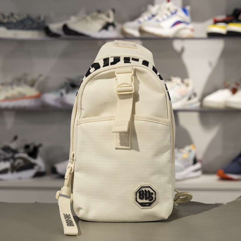 李宁斜挎包2025夏季新品反伍BADFIVE男女单肩包防泼水胸包ABDV091