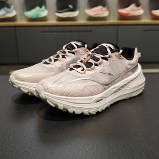 李宁女款的卢女子系带低帮越野跑鞋 ARNU004