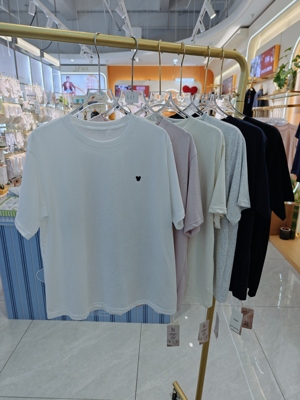 俏安朵5928女士夏款圆领纯色原素棉麻刺绣简约薄款宽松短袖T恤