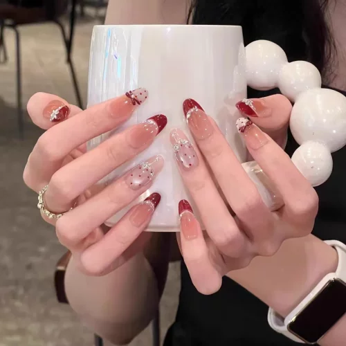 爆款复古红天鹅法式穿戴甲显白