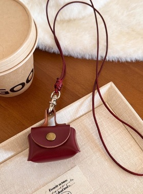 复古酒红牛皮小包项链金属扣饰翻盖设计简约通勤风短款链条锁骨