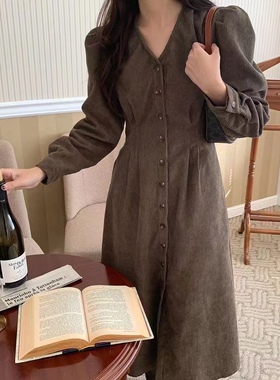 韩国东大门采购2024冬季新款女装V领收腰长款长袖泡泡袖连衣裙