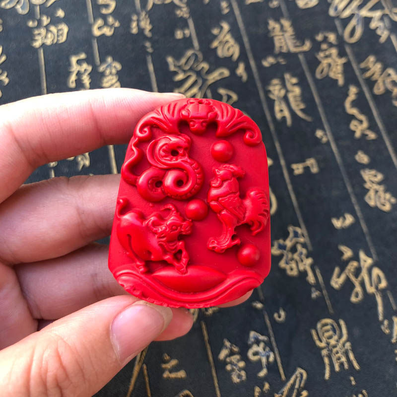 原色中国红三合贵人蛇鸡牛吊坠