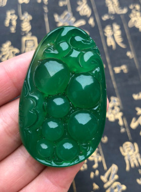 天然吊坠本命年项链绿玛瑙送证书