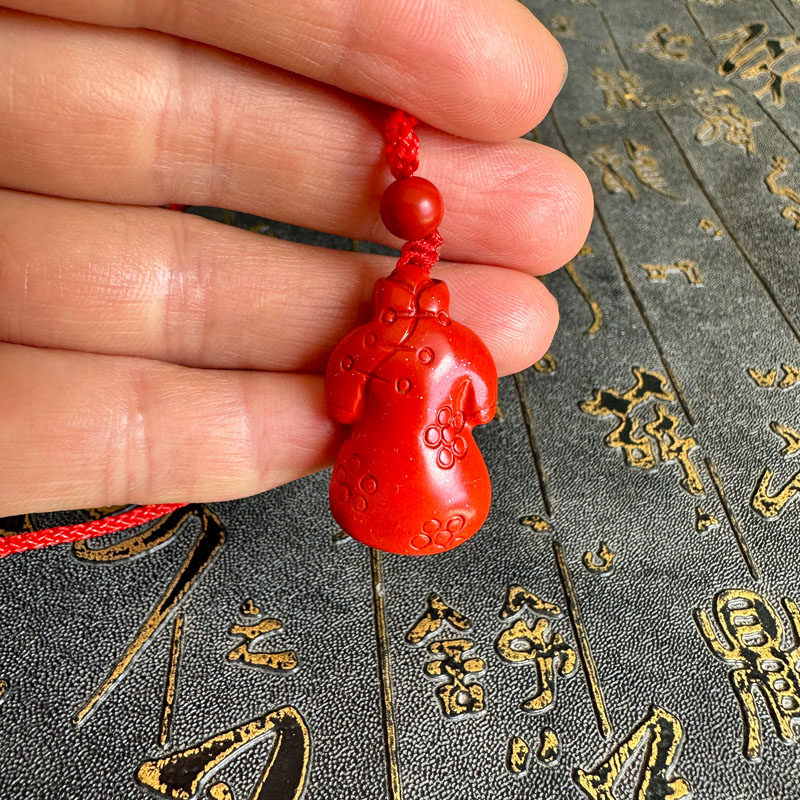 豁达客男女生朱砂旗袍项链钥匙扣