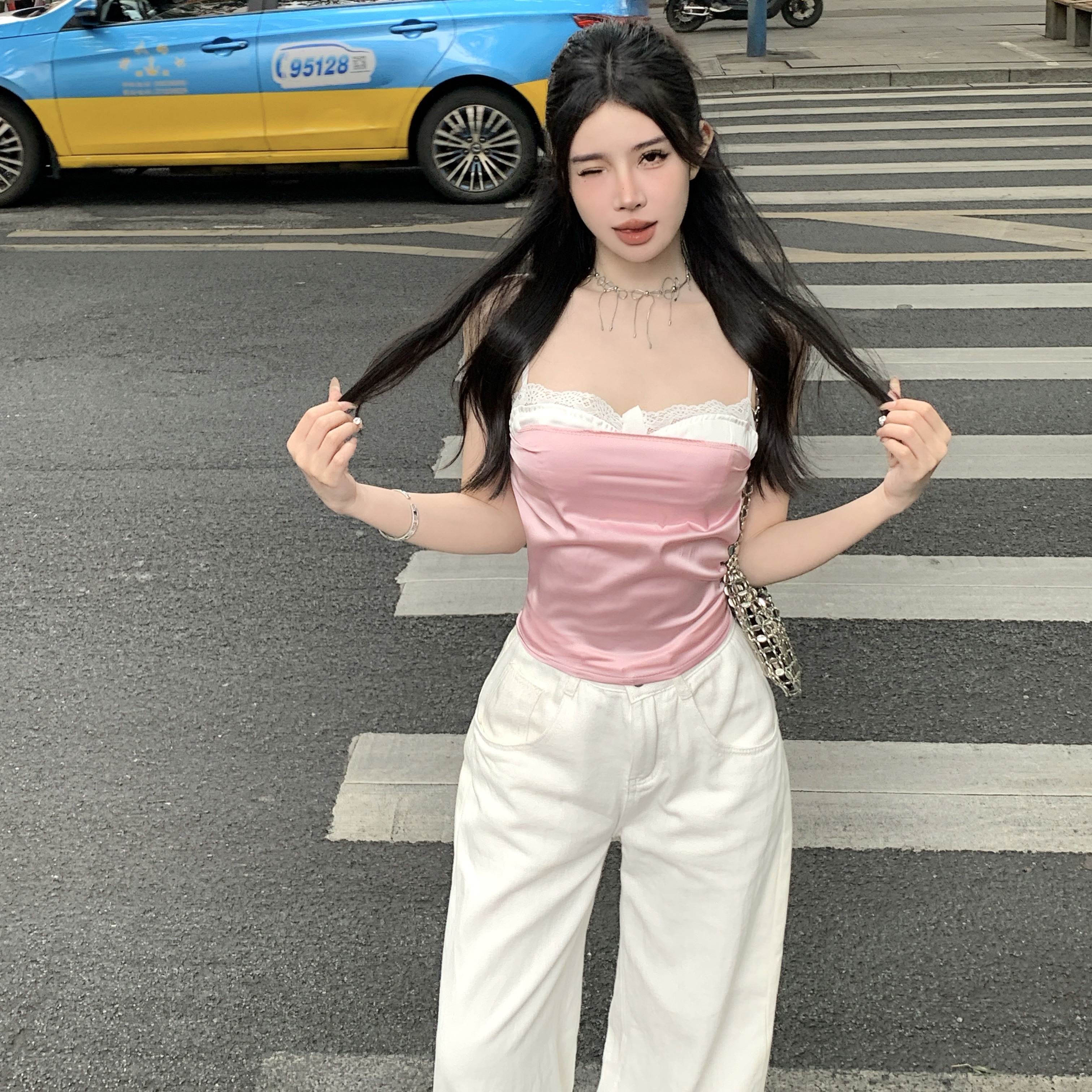 SHINESTING 芭蕾少女风蕾丝缎面吊带背心女假两件显瘦紧身上衣