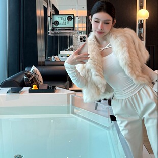 SHINESTING 鎏金色贵气狐狸毛斗篷披肩女毛绒绒短款坎肩外套上衣