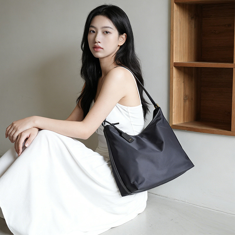 韩版尼龙防水Hobo单肩包手提包女时尚OL通勤女包大容量腋下斜挎包