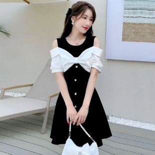 款 韩系通勤小香风甜美黑色显瘦拼色假两件露肩小个子连衣裙女夏季