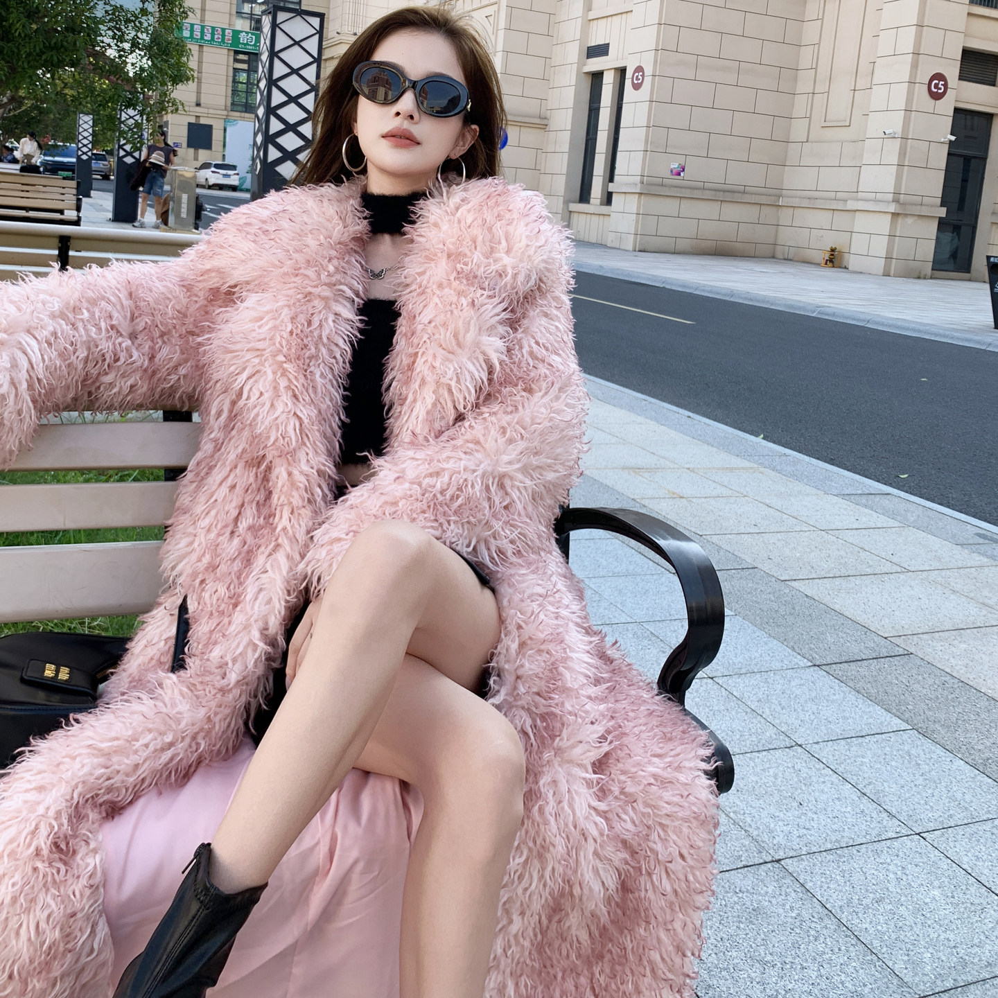 爱璐宝丹欧美仿滩羊毛长款大衣西服翻领个性皮草外套女新品特价