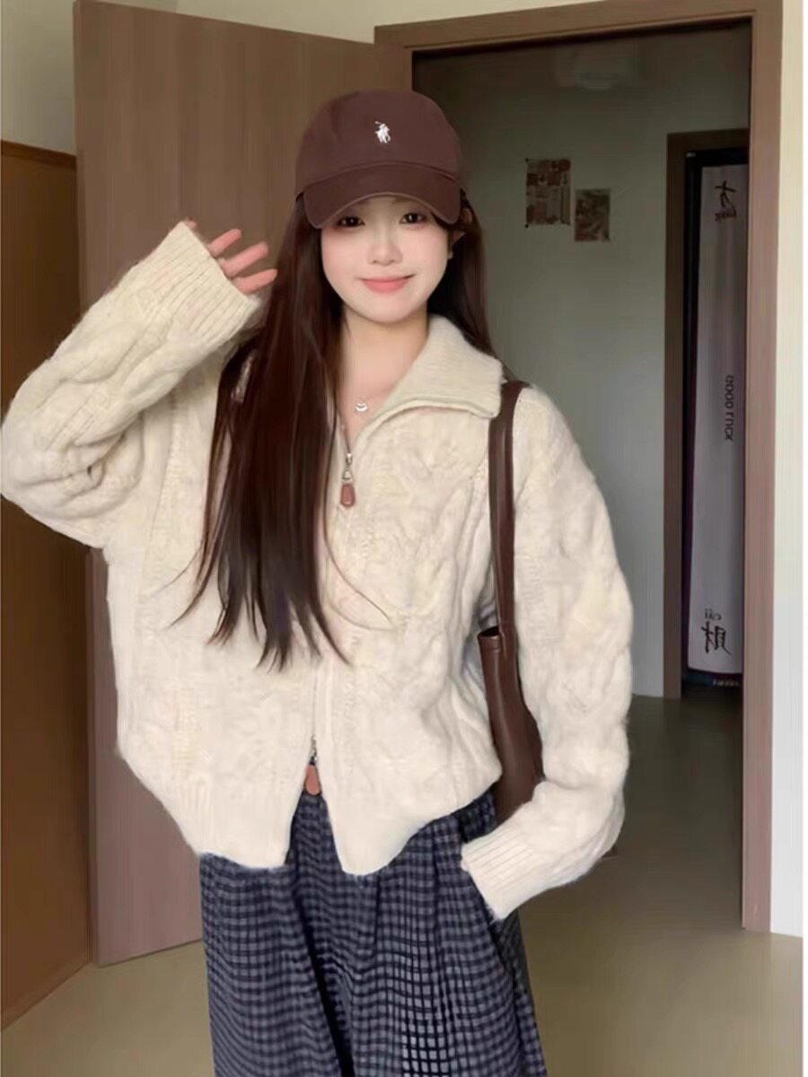 高领麻花拉链开衫毛衣女款2025新款春秋季加厚慵懒风立领针织外套