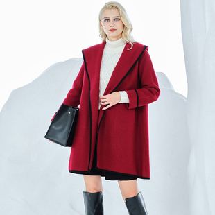 白领女士秋冬深红拼黑边羊毛强缩绒带帽中款开衫YMRONG21-810