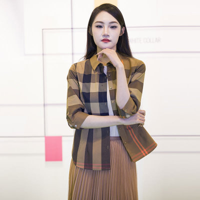 米咖格棉圆摆后收皱七分袖衬衫