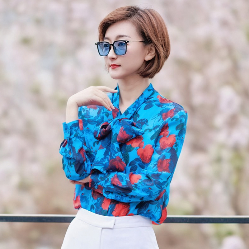 真丝飘带领明扣小圆摆长袖衬衫