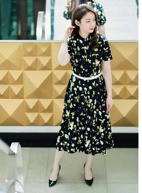 white collar黑底黄花真丝立领暗门襟开衫短袖连衣裙GSN23-306