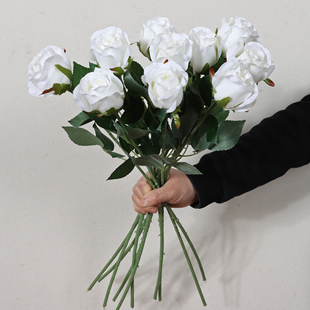 长枝白玫瑰仿真花单支半包花型 饰绢布假花 拍照道具花瓶搭配装
