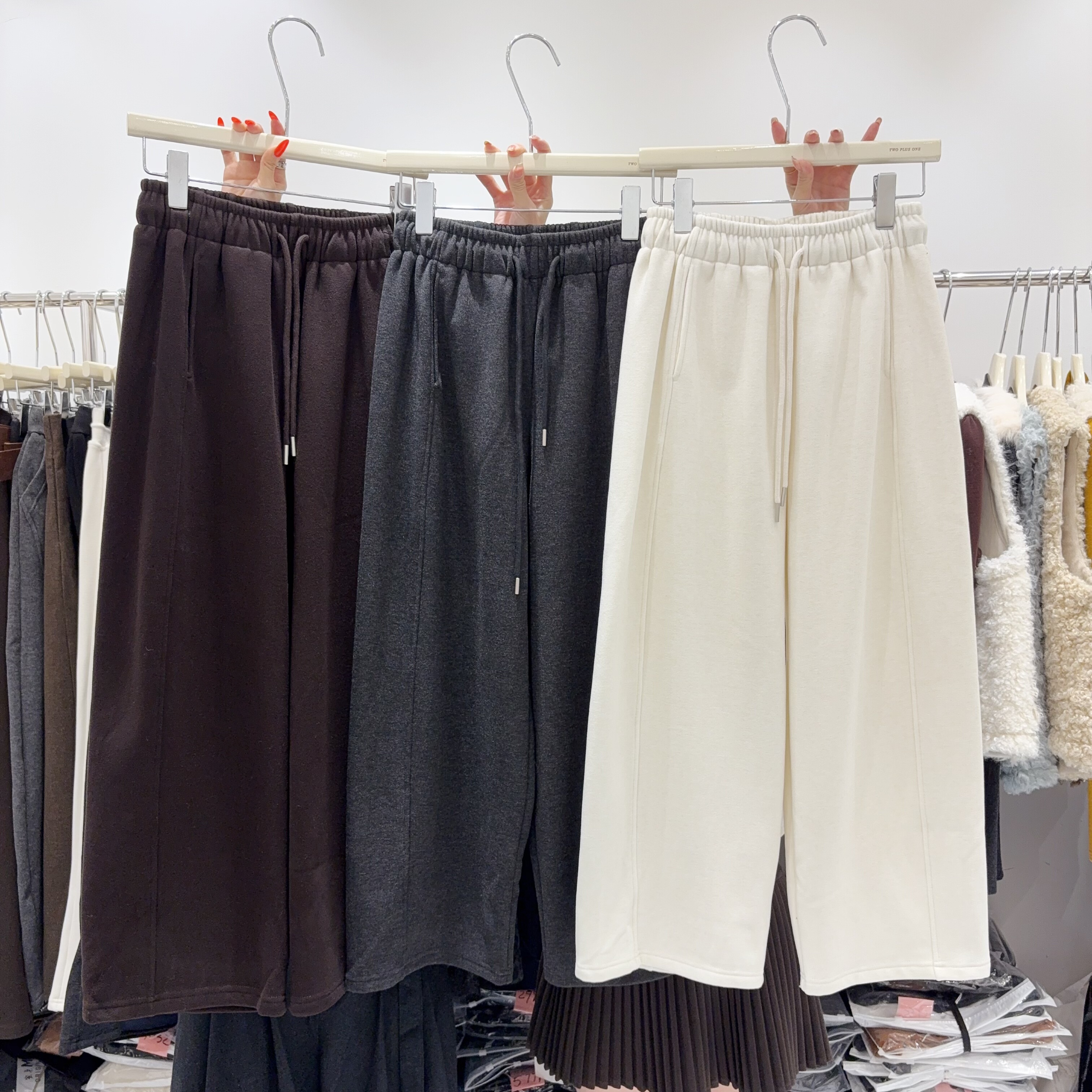 小个子保暖九分裤奶奶裤显瘦分割线加绒加厚卫裤九分裤镰刀裤女