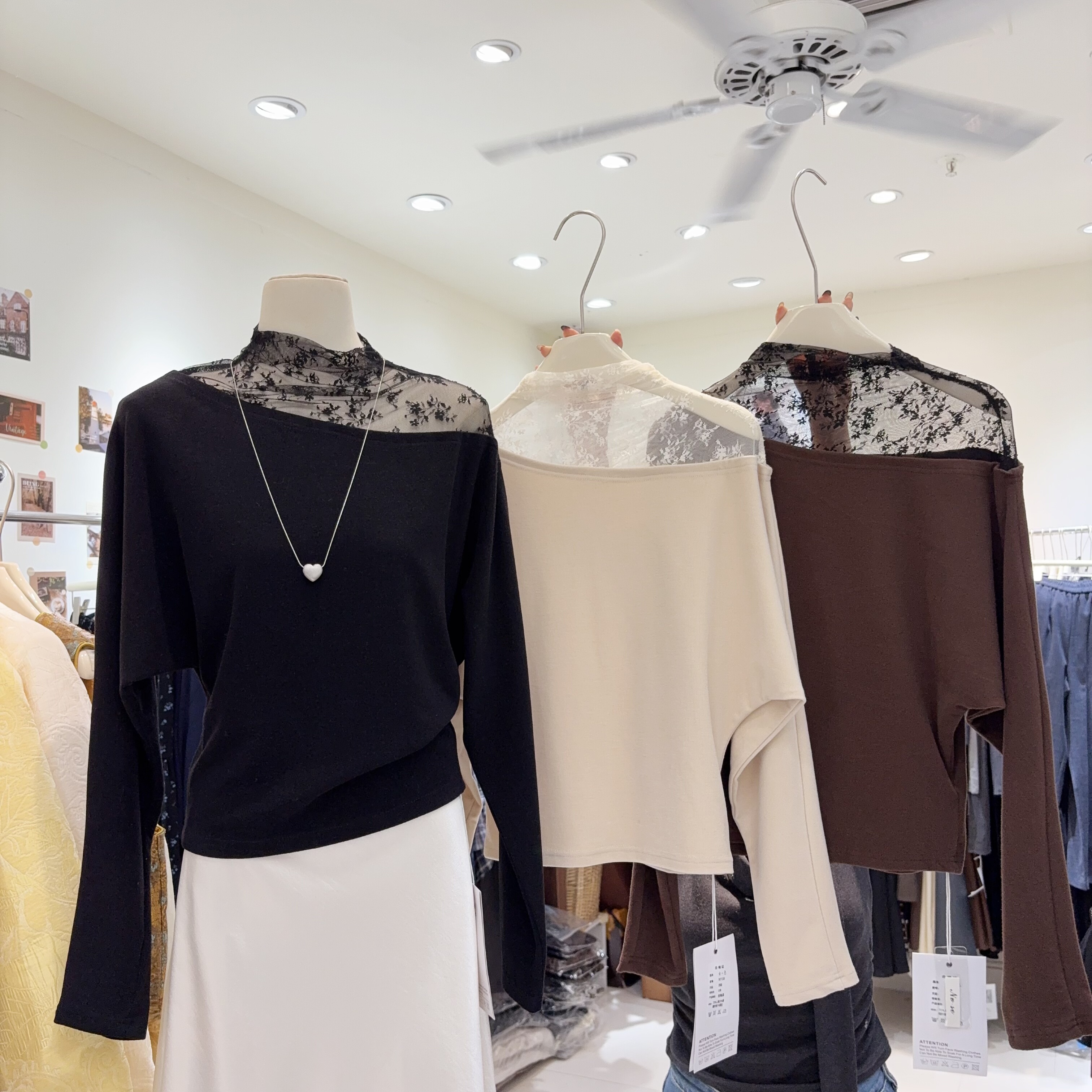 性感微透蕾丝拼接露肩上衣女秋冬季内搭网纱针织打底衫磨毛棉T恤