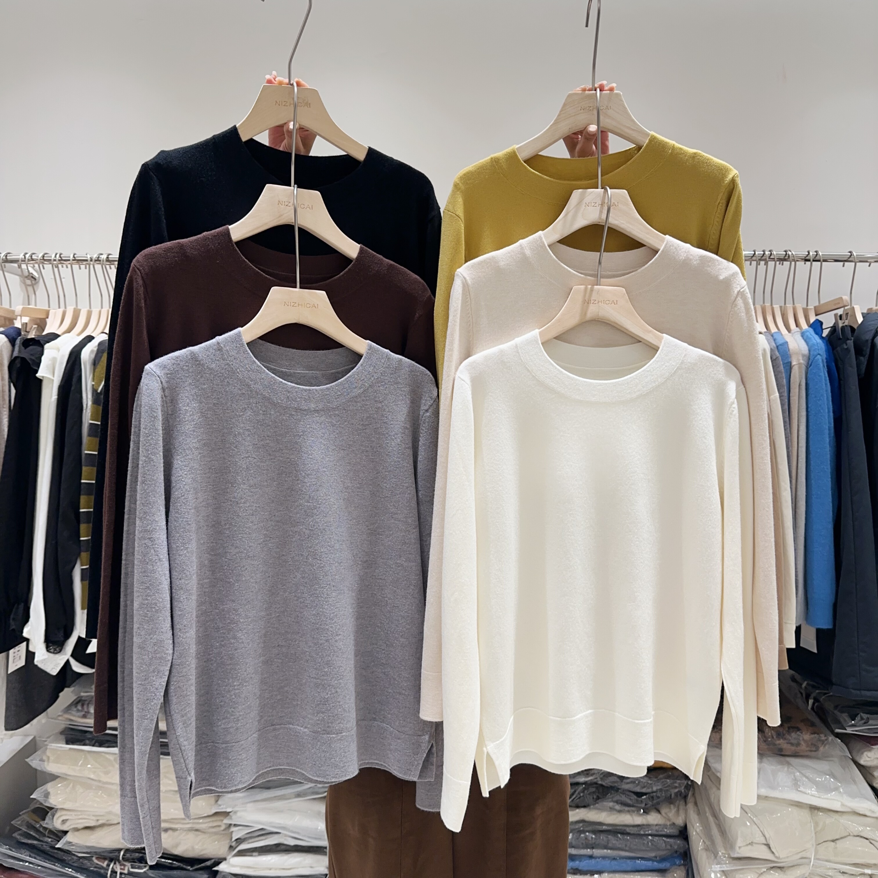 简约大方！秋冬莱塞尔天羊毛针织衫圆领内搭毛衣打底衫纯色毛衣