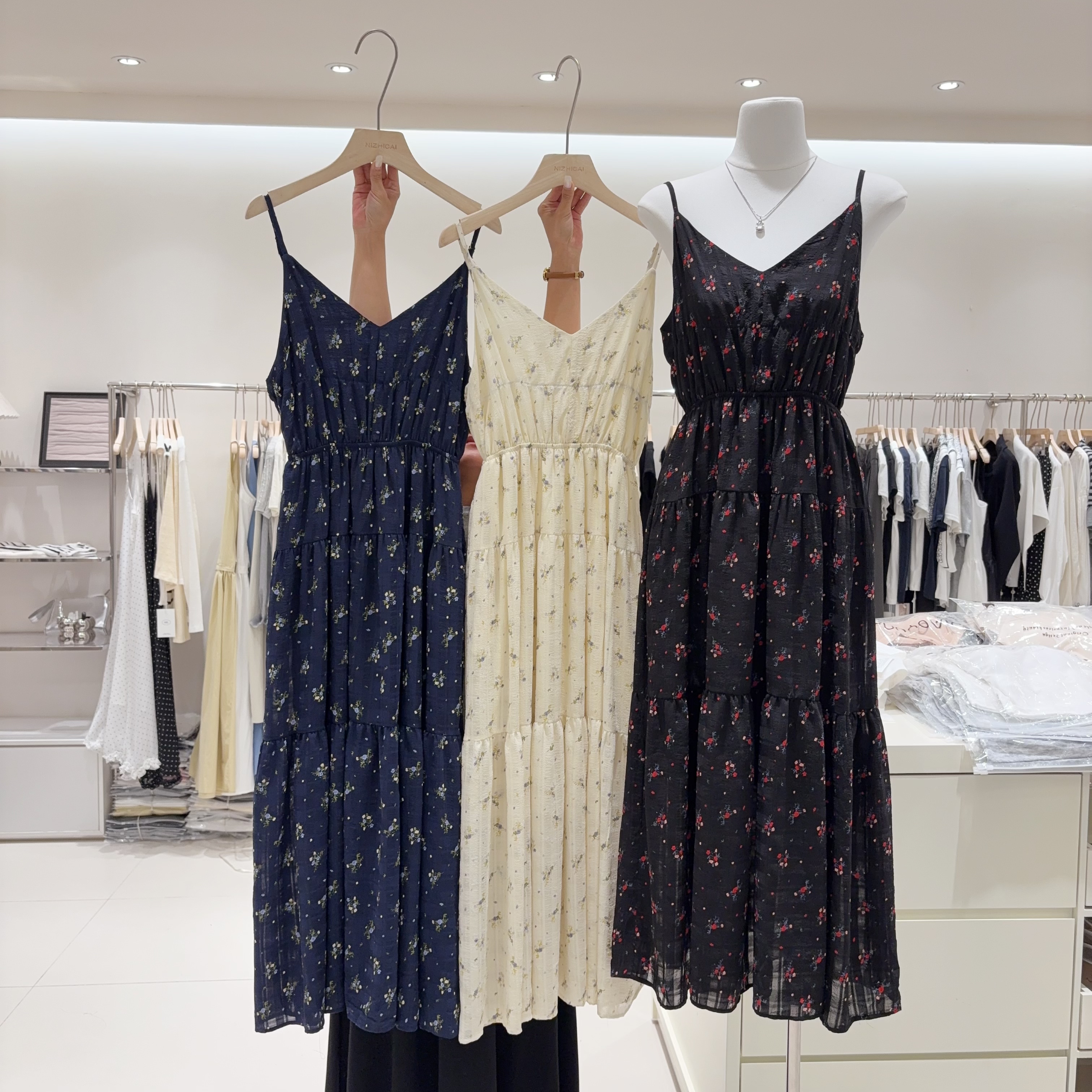 收腰显瘦神裙！度假风吊带碎花连衣裙女垂顺百搭雪纺长裙大摆裙