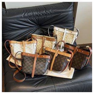 高级感轻奢印花水桶包女2025新款 机场包休闲大容量单肩软皮斜挎包