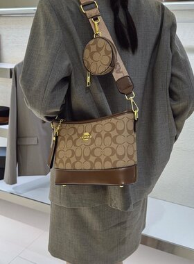 2025爆款超火包包高级感流浪包女百搭大容量斜挎韩版宽肩带单肩包