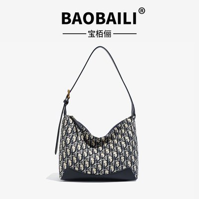 高级感字母刺绣大包包女2025新款法式大容量单肩腋下包斜挎水桶包