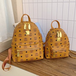 MOW字母印花铆钉双肩包女韩版 高级感小众背包通勤包大容量休闲包