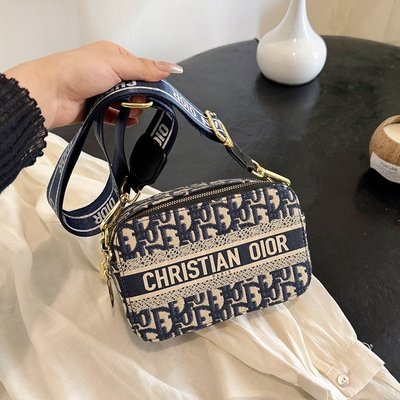 单肩高级感小方包斜挎包洋气